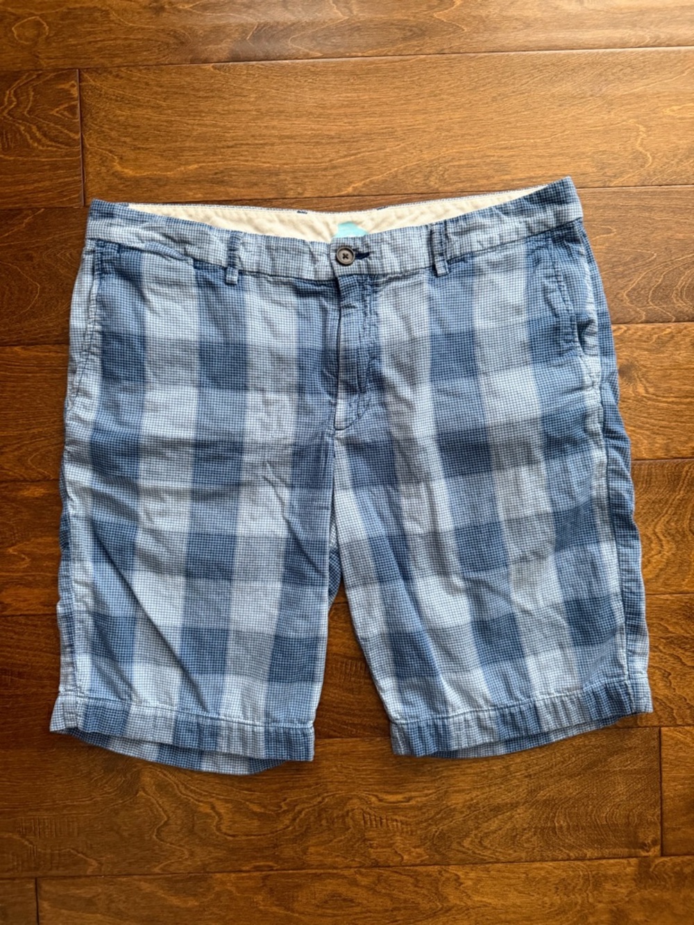 Tommy Bahama Blue Plaid 100% Cotton Shorts Men's Size 34 Preppy Casual